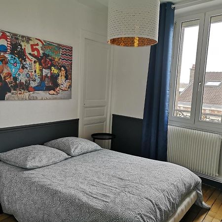 Luton Chic Apartment Reims Bagian luar foto