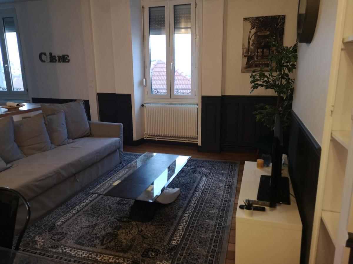 Luton Chic Apartment Reims Bagian luar foto