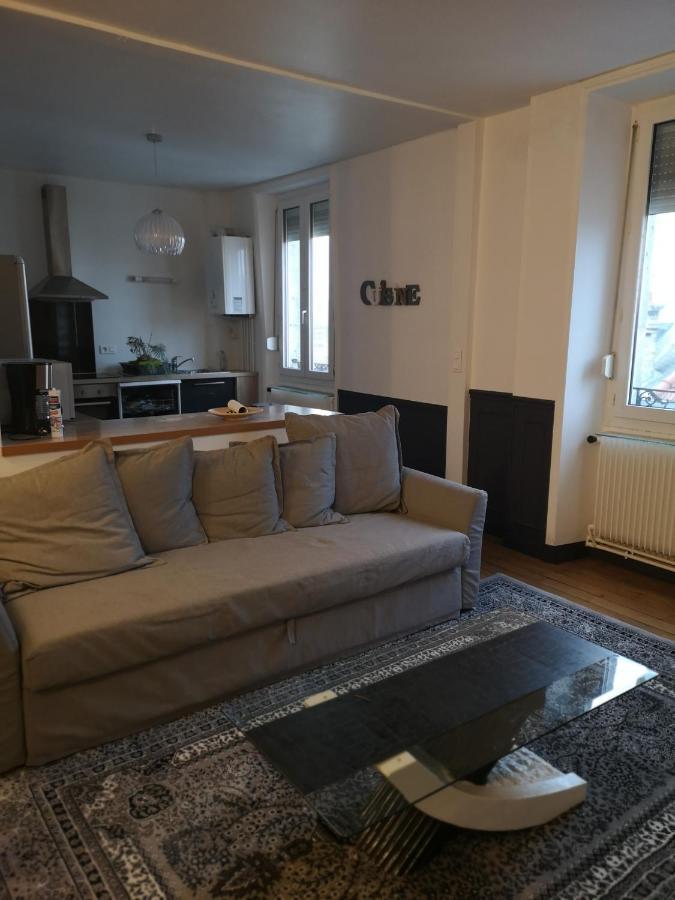 Luton Chic Apartment Reims Bagian luar foto