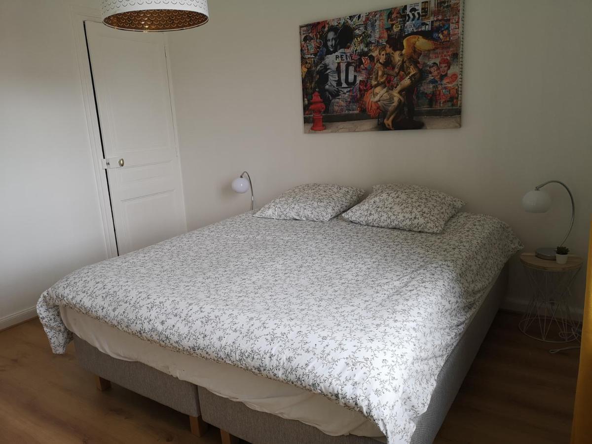 Luton Chic Apartment Reims Bagian luar foto