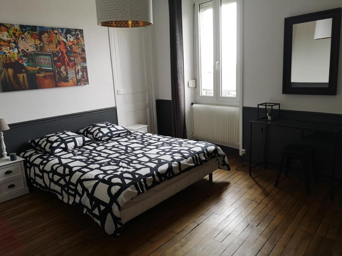 Luton Chic Apartment Reims Bagian luar foto